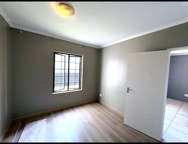 1 BEDROOM APARTMENT FOR SALE IN RIVONIA
